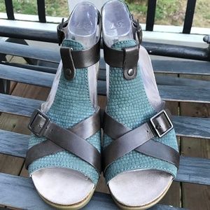 DANSKO Dominique Teal Brown T-Strap Open Toe Block Heel | EU 37